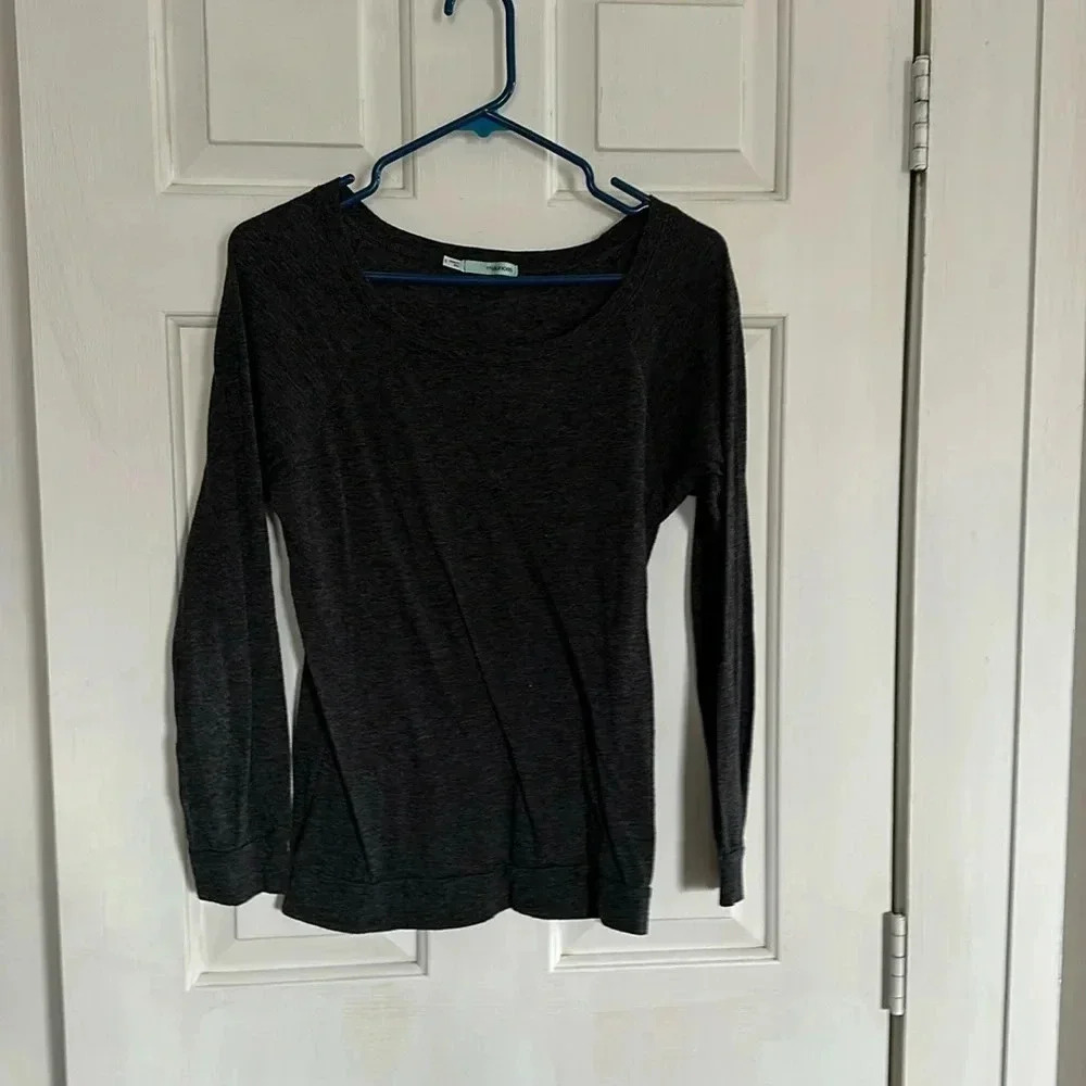 Maurices Dark Grey Long Sleeve Size small